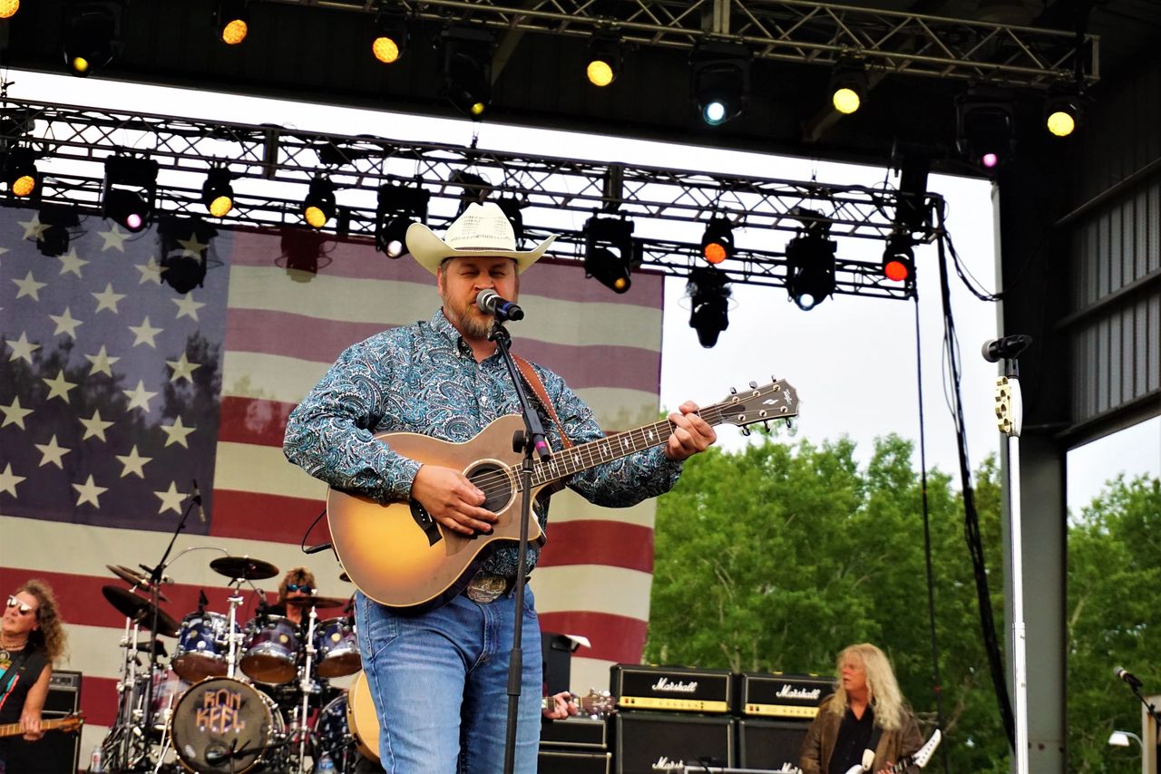 LONG LIVE COUNTRY MUSIC