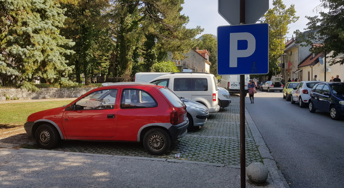 parkovki v chernogorii arenda avto v