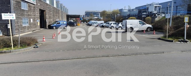 Parking Leudelange – Bedrijventerrein Am Bann