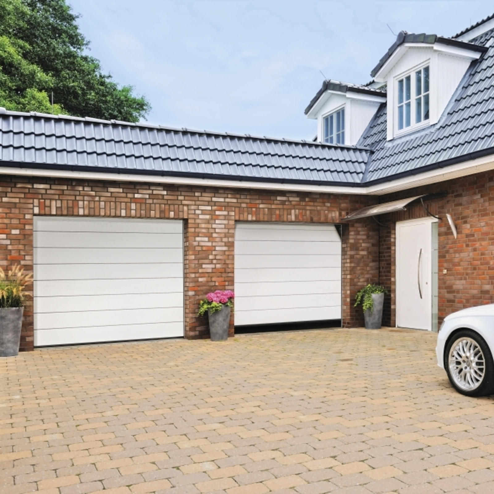 Garagentor Sektionaltor Tor 42 mm M-Sicke Modern Weiß Anthrazit