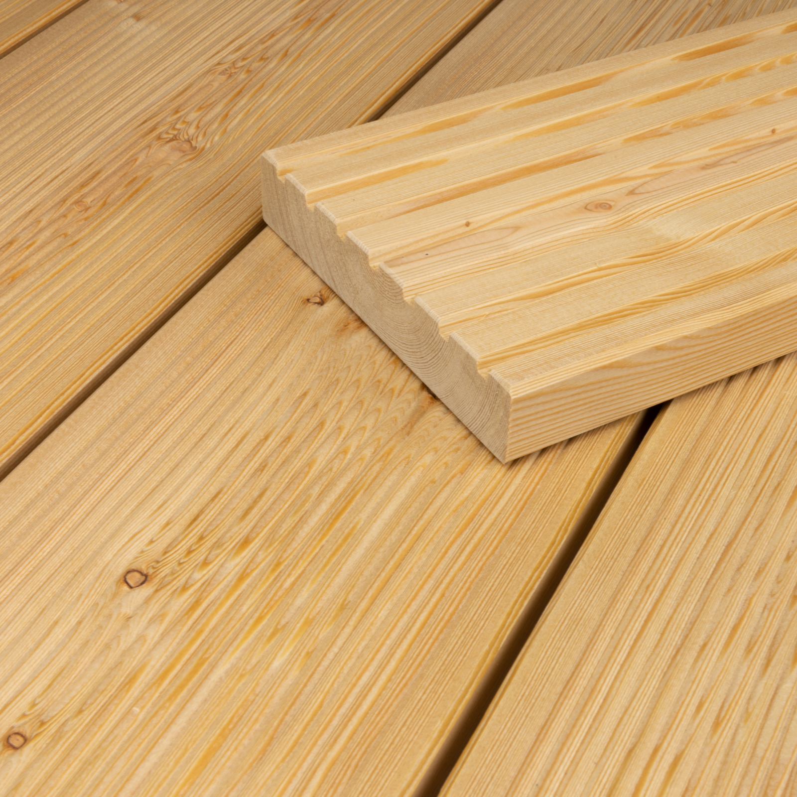 sibirische Lärche Terrassendielen Komplettset mit UK Holz ... sibirische Lärche Terrassendielen Komplettset mit UK Holz ...