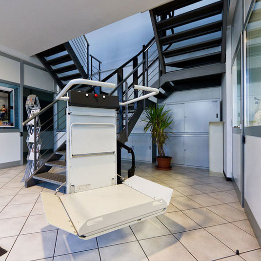 Stairlift Public 2S 3