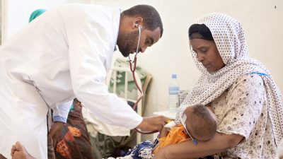 Hassan saa hoitoa Pelastakaa Lasten klinikalla