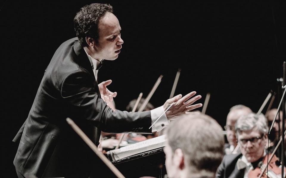 Gergely_Madaras_credit_Marco_Borggreve_medium-res Gergely Madaras