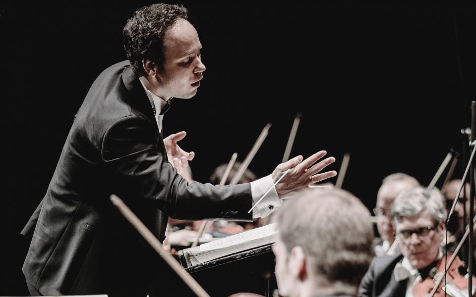 Gergely Madaras, credit Marco Borggreve Conductor Gergely Madaras on stage