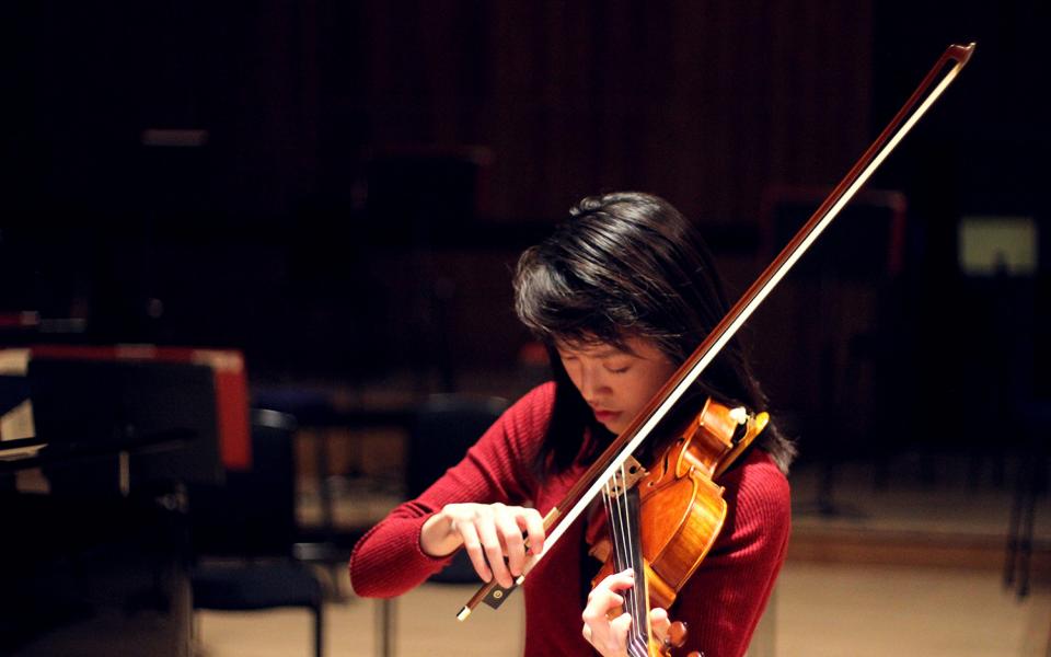 MMSF_Julia Liang_credit Nikolaj Schubert Photo of a member of the Philharmonia MMSF Instrumental Fellowship Programme, Julia Liang