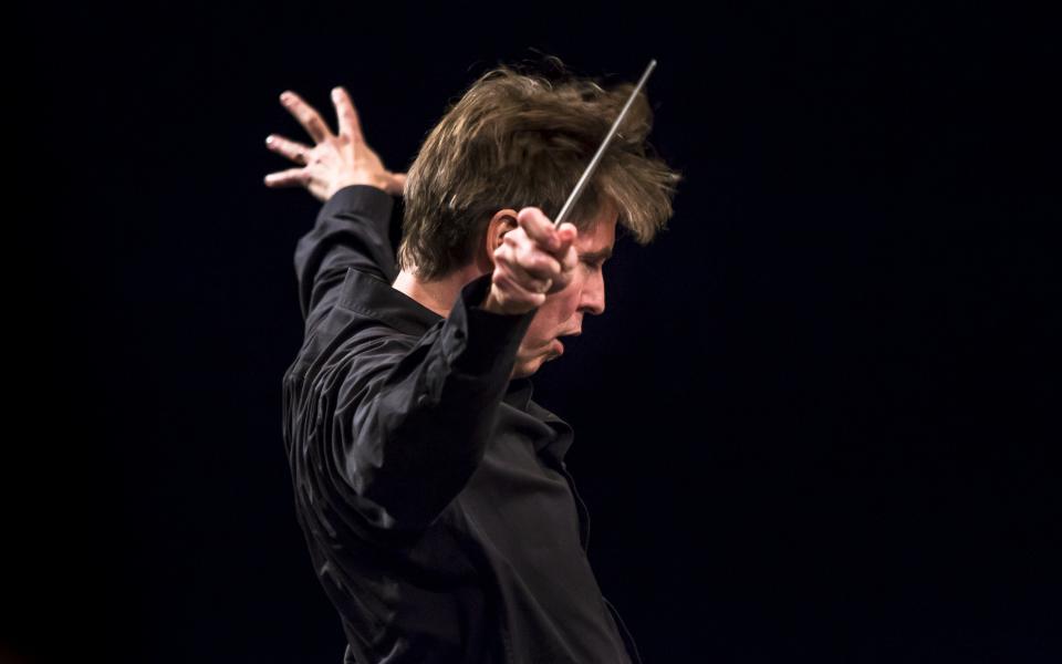 Esa-Pekka Salonen, credit Nicolas Brodard Esa-Pekka Salonen conducting