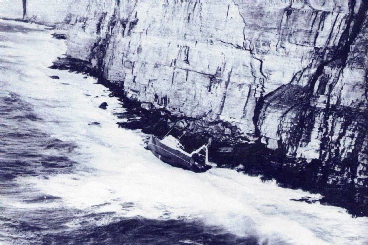 Lans wrecked on Hoy