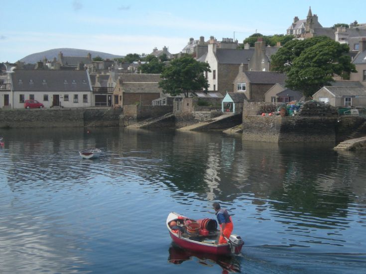 Gan tae work in stromness.