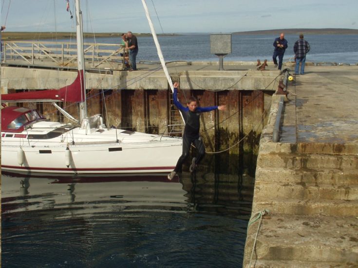Ryan Dempsey pier jumping at Longhope
