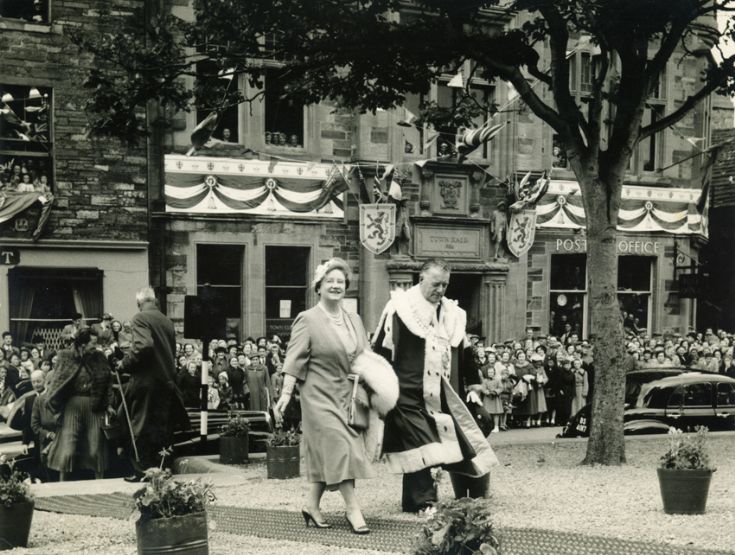 Visit of Queen Mother