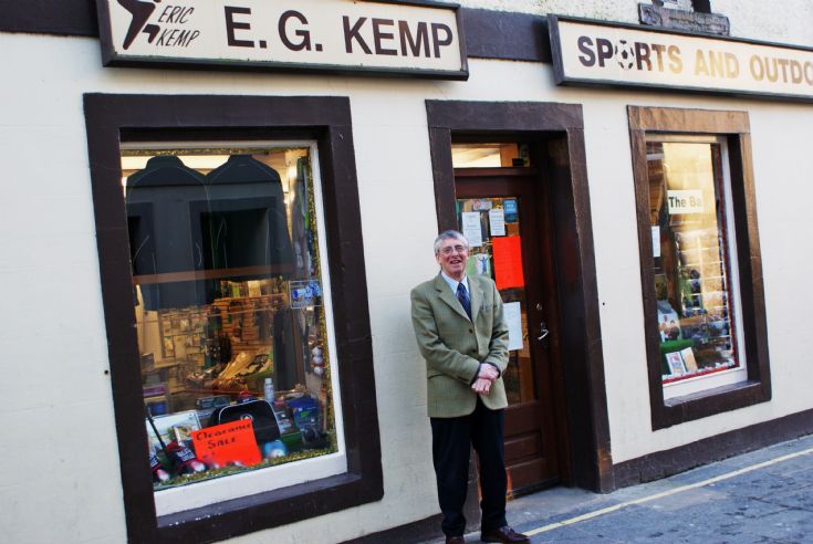 Mr Eric G Kemp