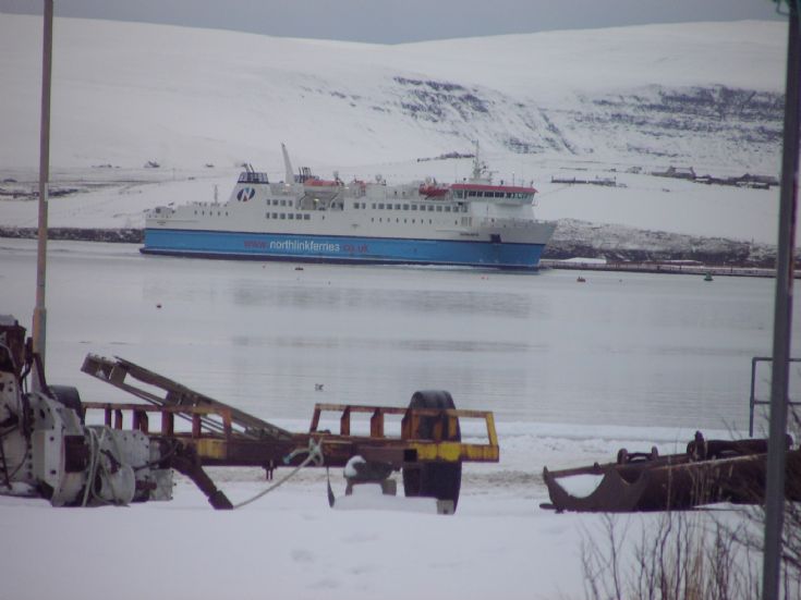 Hamnavoe entering Stromness 10/2/09