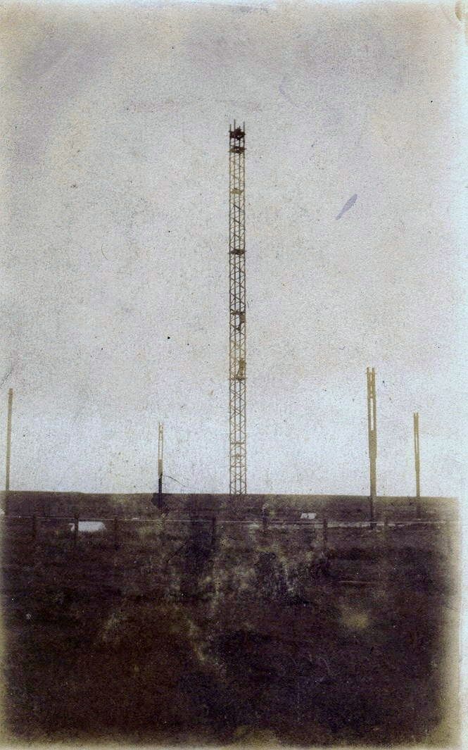 Communication mast