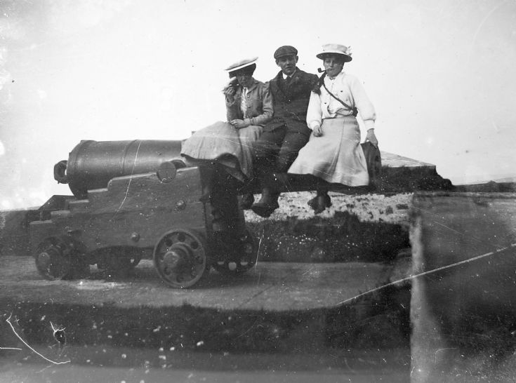 Cannon on Cromwell Road