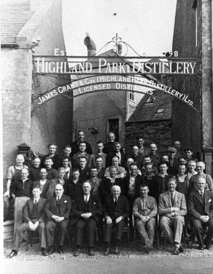 Highland Park workers and board.