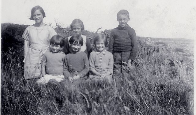 Fara schoolchildren