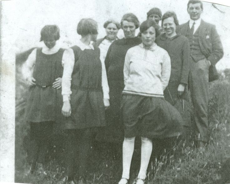 Peter shearer & Unknown ladies