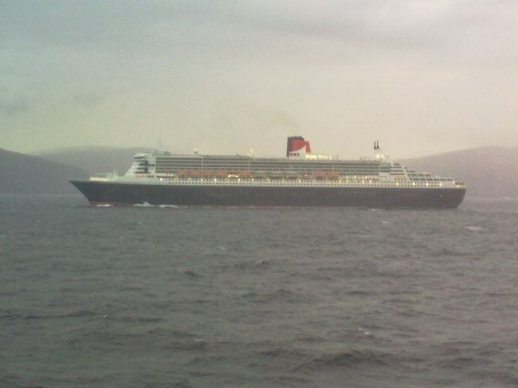 QM2 from Hamnavoe