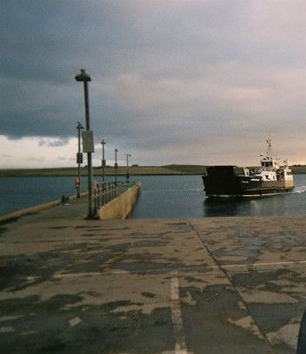 Eynhallow coming into Rousay pier