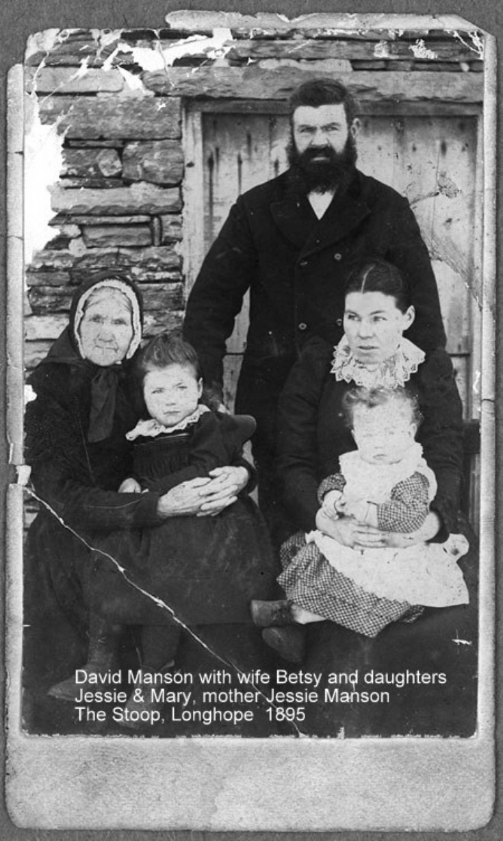 Manson Family - The Stoop