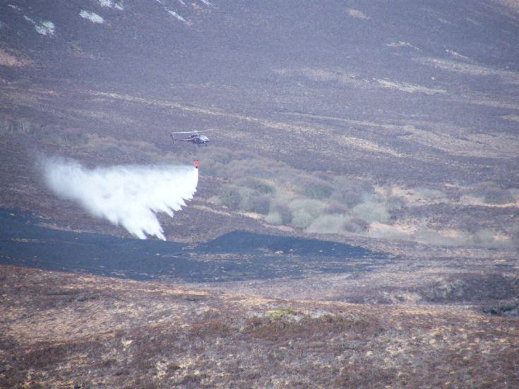 Heath fire in Hoy 7