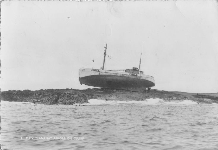 MFV Tanana ashore on Clump