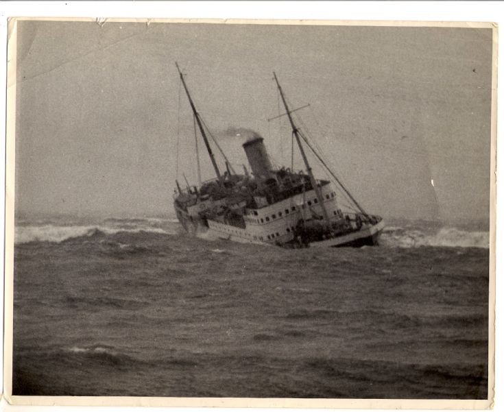 St Clair entering Aberdeen harbour