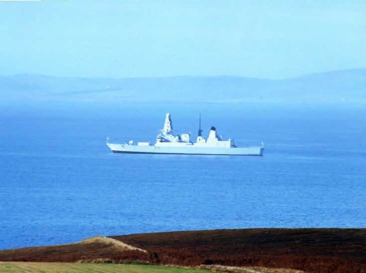 Daring destroyer Dauntless