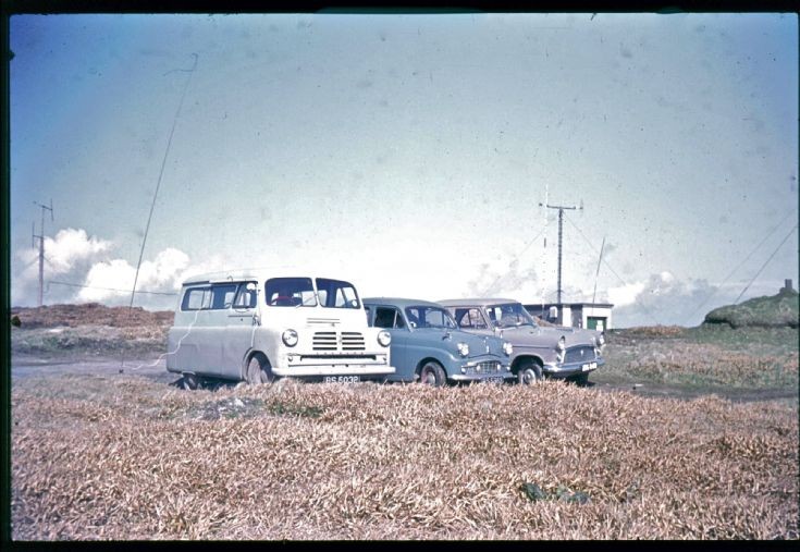 Radio hammery at the top of Wideford Hill