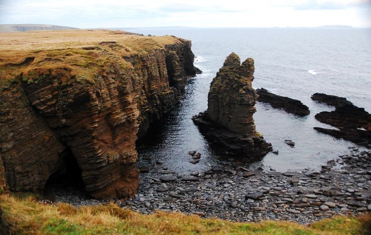 Stack and arch near Sae Geo