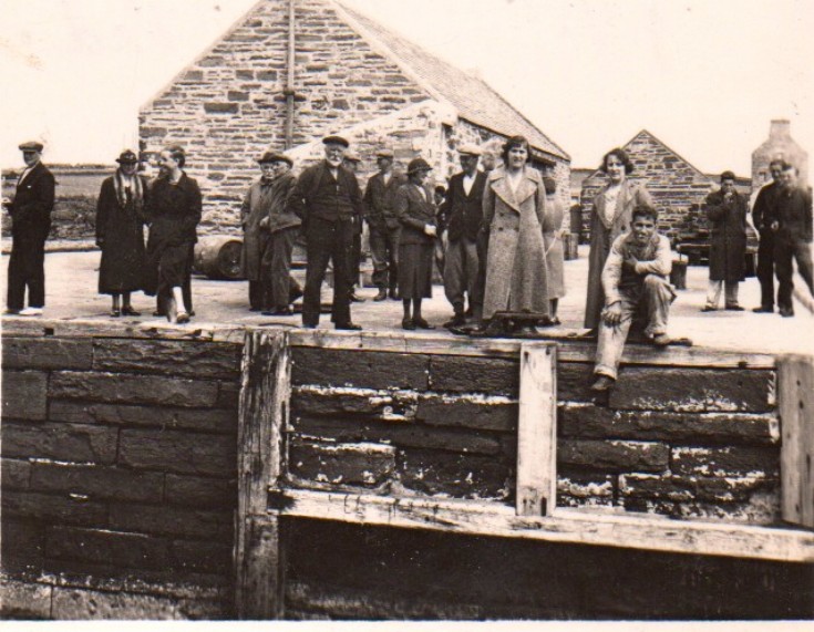 Steamer leaving Gill Pier, Westray