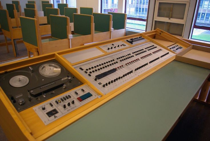 KGS language lab