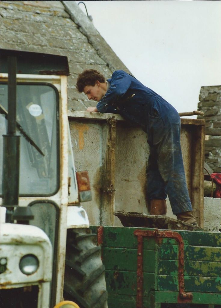 Billy Tulloch building tuifaa