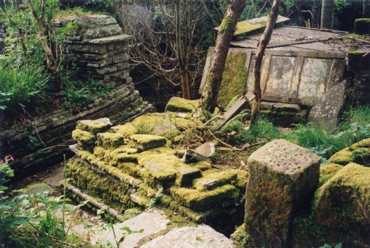 Old well in Bankburn, now called 'Happy Valley'