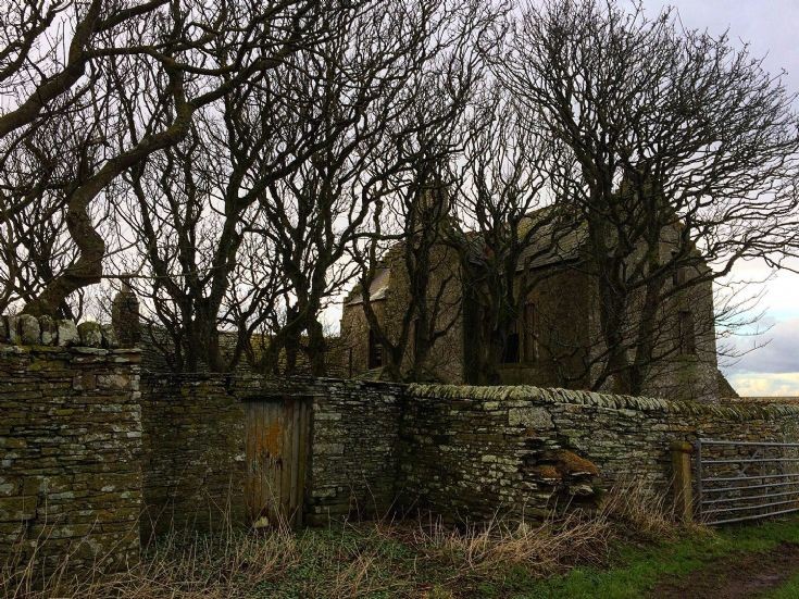 Large abandoned house in Tankerness