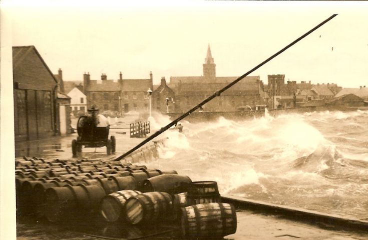 Kirkwall Pier- rough day