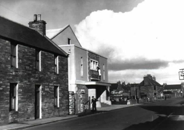 Frontage of Phoenix, looking up the Back Road