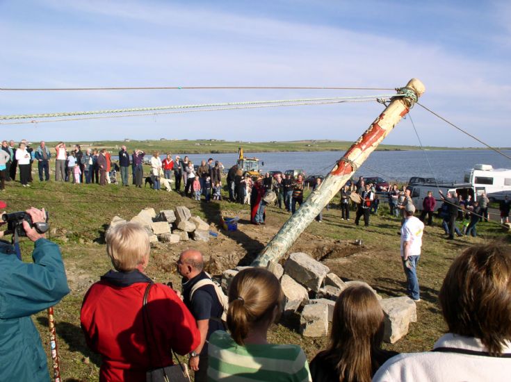Holm totem pole on the way up