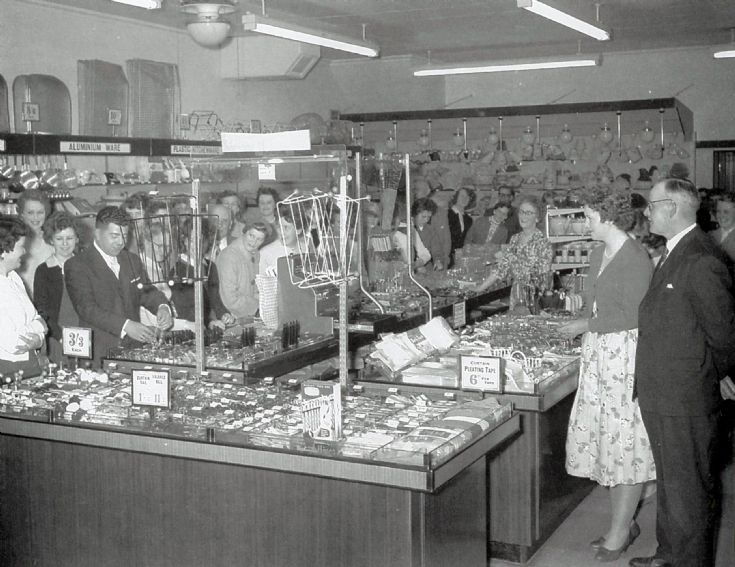 Woolworths, pelmet source