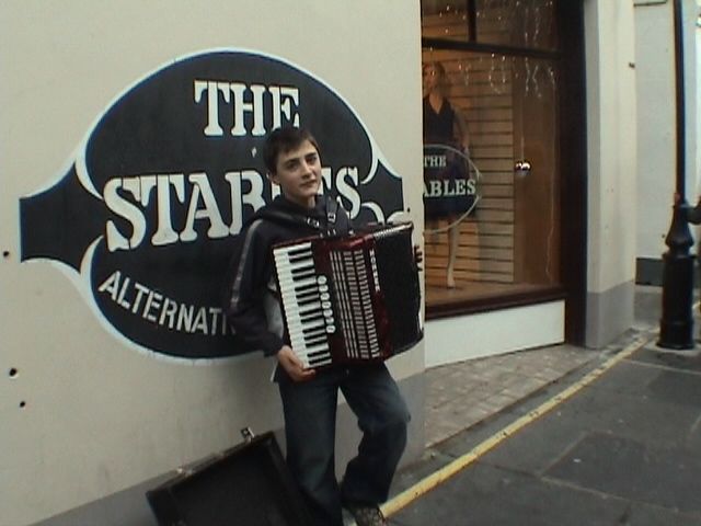 BUSKER