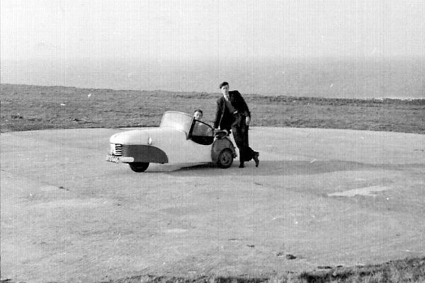 Bond Minicar