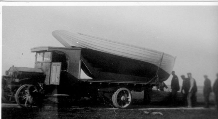 Boat on the move Deerness
