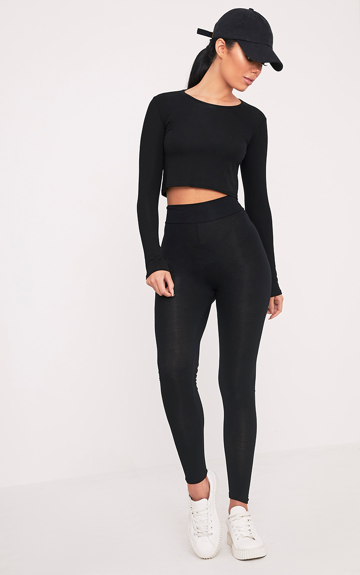 At Only Leggings, we love leg fashion and bringing you the very best selection of high quality leggings, jeans, shorts, bodysuits, pants and joggers is our passion, and in plus size as well. We want you to love all of your new leg fashion pieces and get them fast, with the service and dedication that you expect.