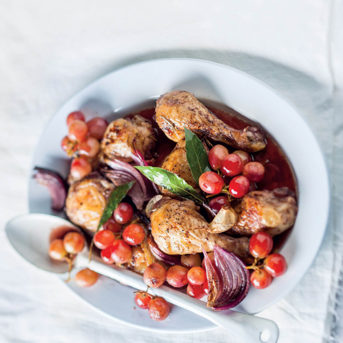 Chicken Cooked with Grapes And Red Wine