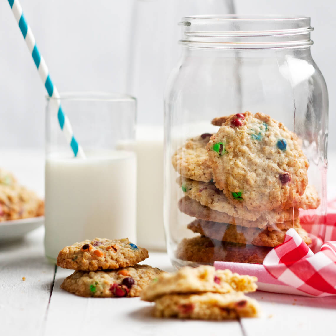 Rainbow chocolate-chip cookies