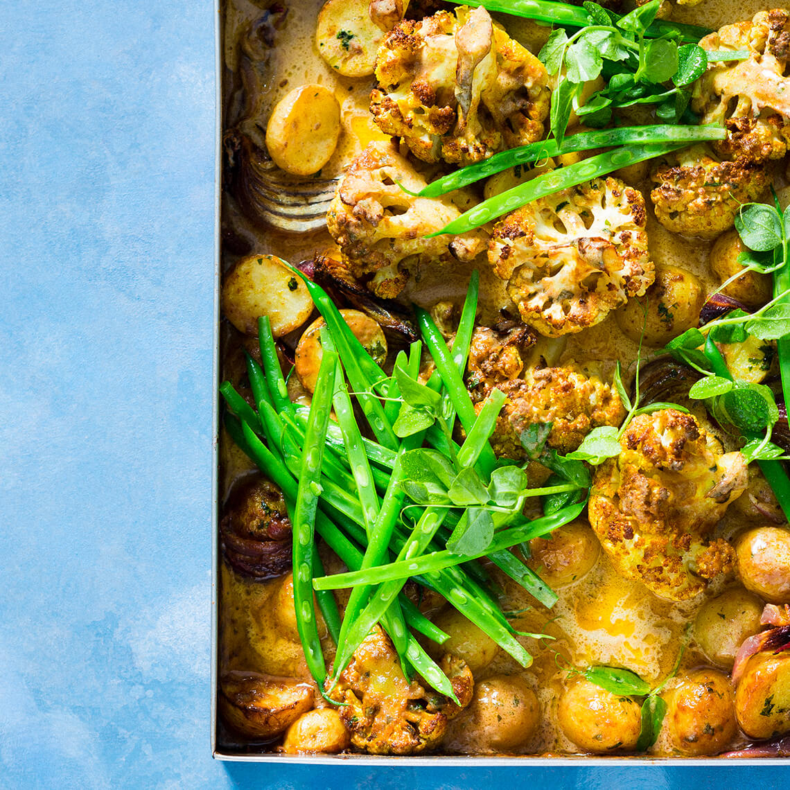 Cauliflower curry traybake