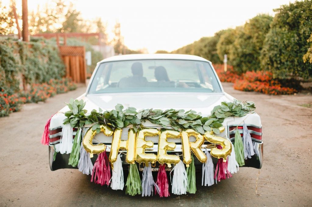 unusual wedding car decoration
