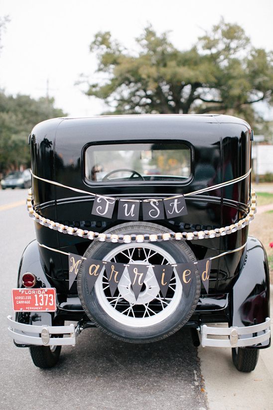 vintage wedding car decoration