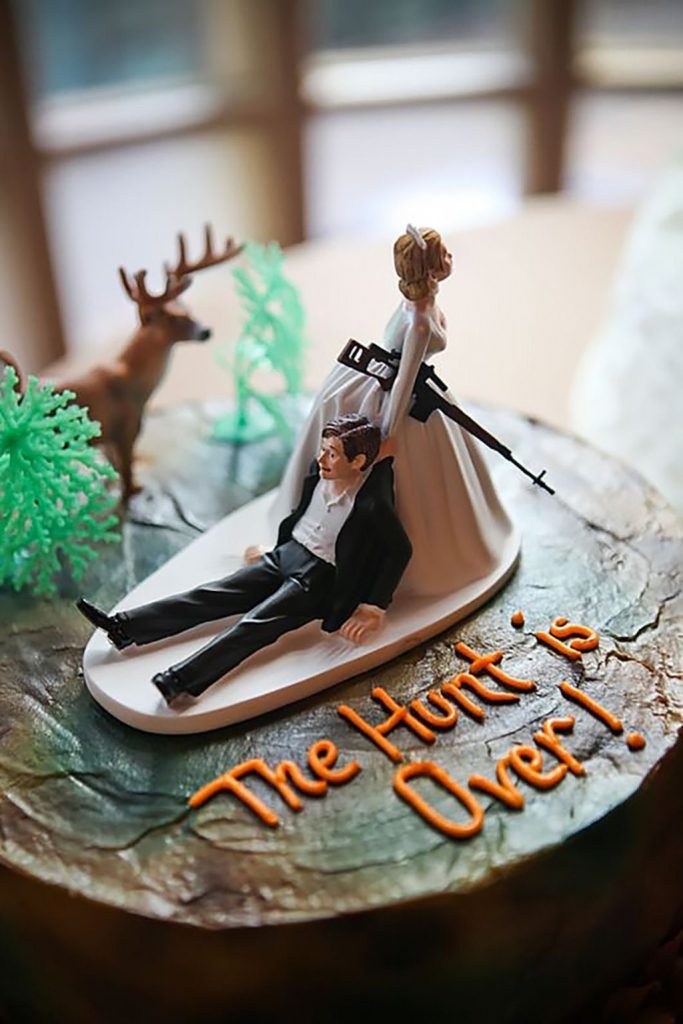 Top 11 Wedding Cake Topper Ideas - Poptop Event Planning Guide